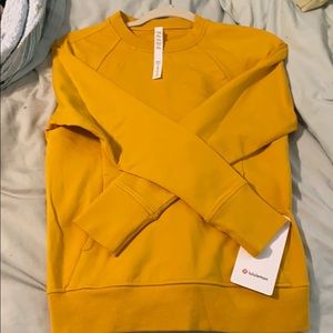Lululemon Scuba Crew NWT size 4